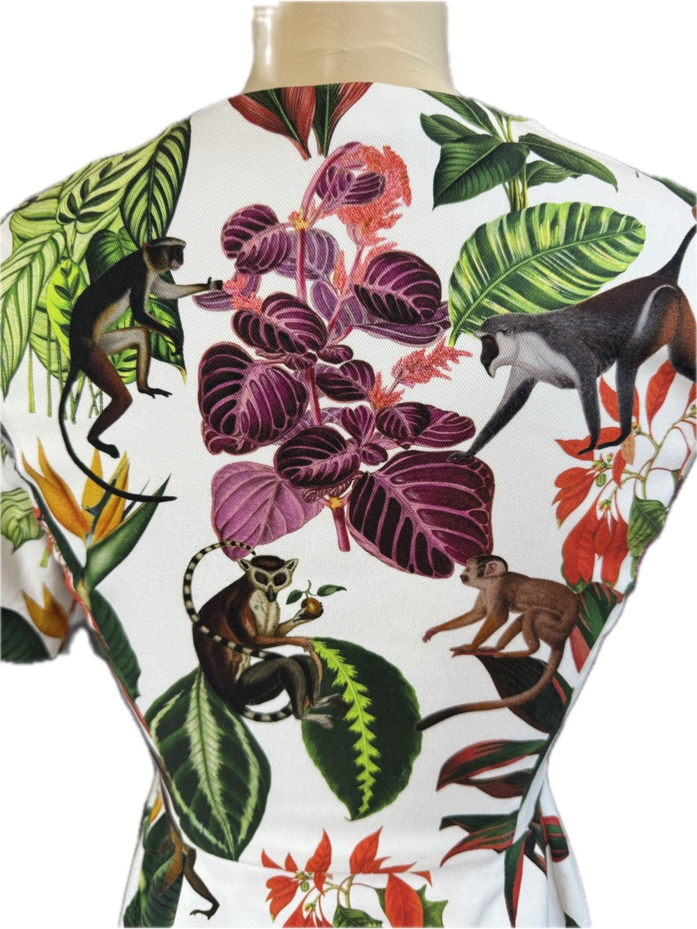 Oscar de la Renta dress, specifically the "Short-Sleeve Zip-Front Belted - Picture 10 of 11
